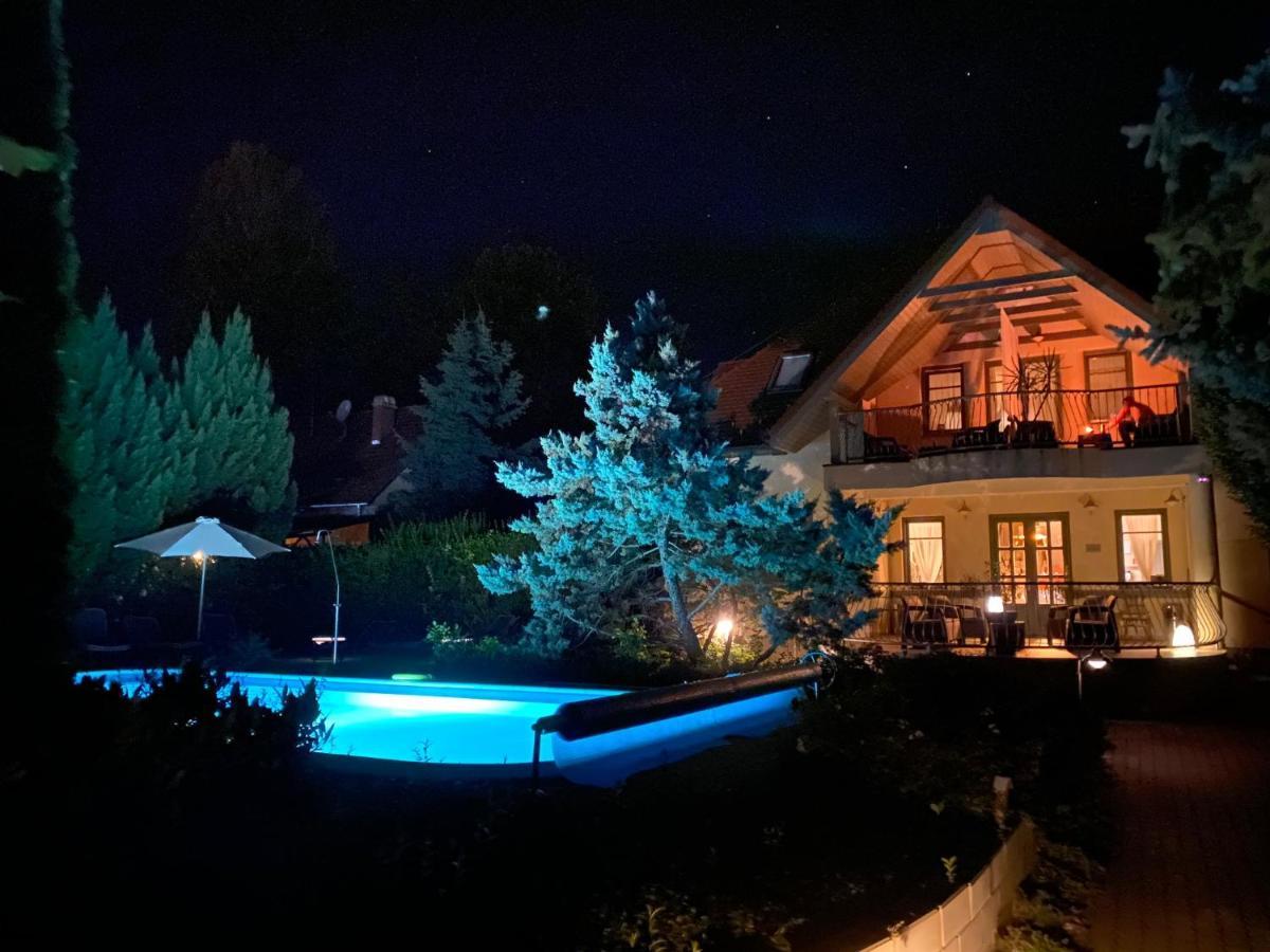 Villa Oliva Boutique Rooms&Spa Zamárdi Esterno foto