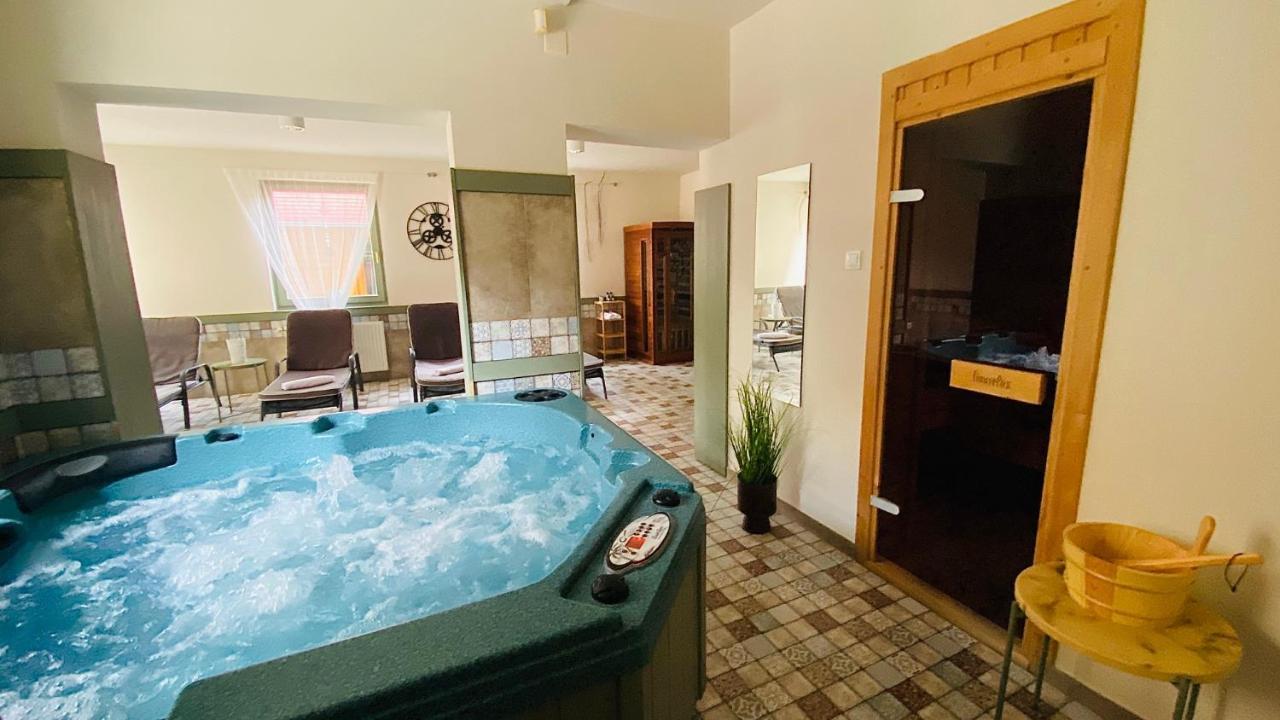 Villa Oliva Boutique Rooms&Spa Zamárdi Esterno foto
