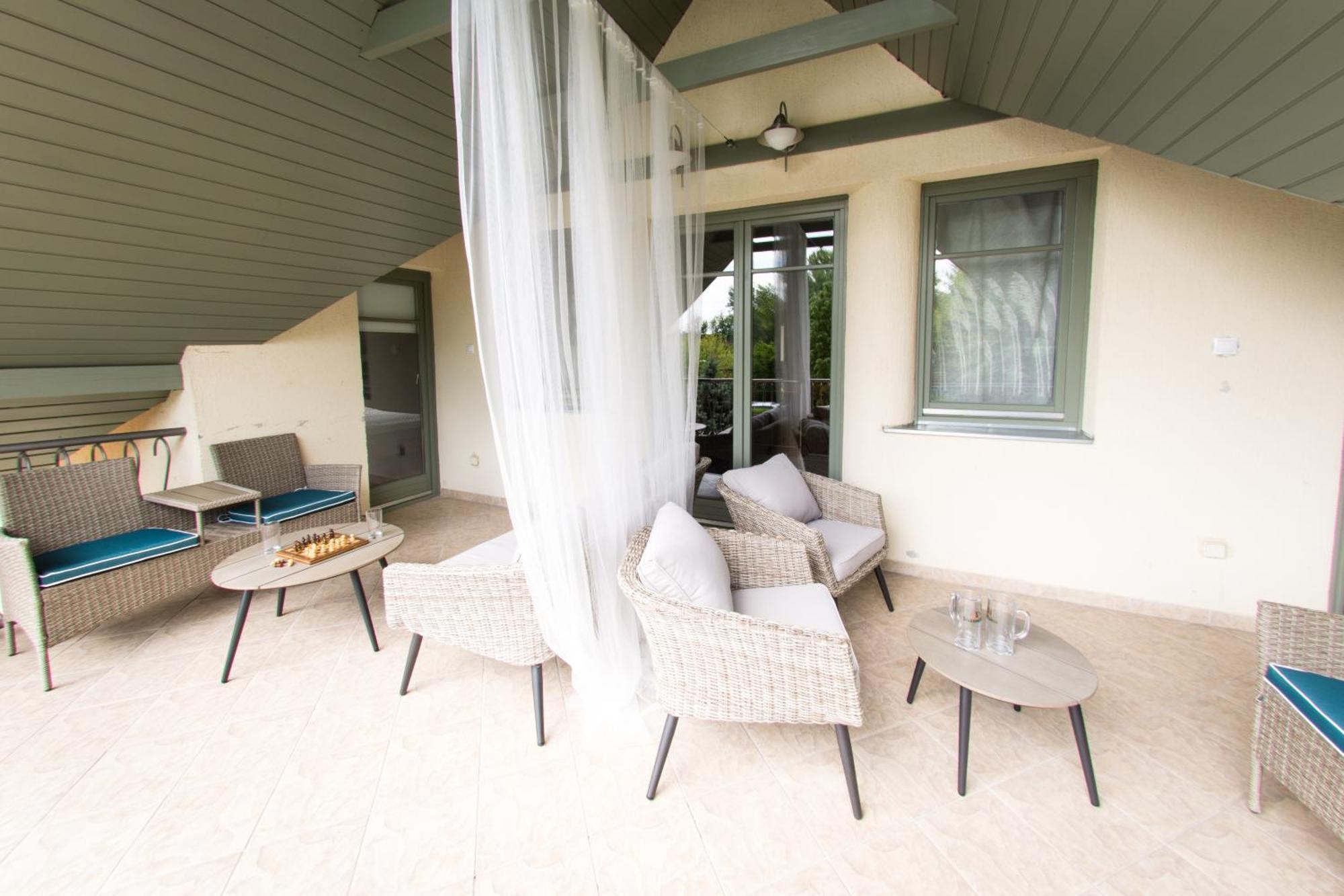 Villa Oliva Boutique Rooms&Spa Zamárdi Esterno foto