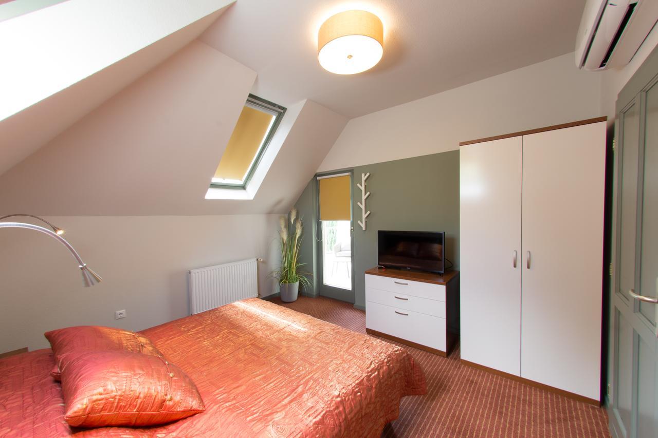 Villa Oliva Boutique Rooms&Spa Zamárdi Esterno foto