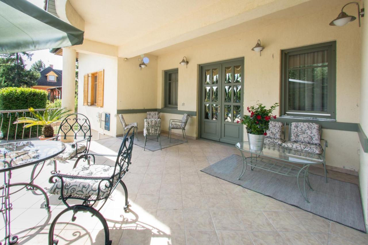 Villa Oliva Boutique Rooms&Spa Zamárdi Esterno foto